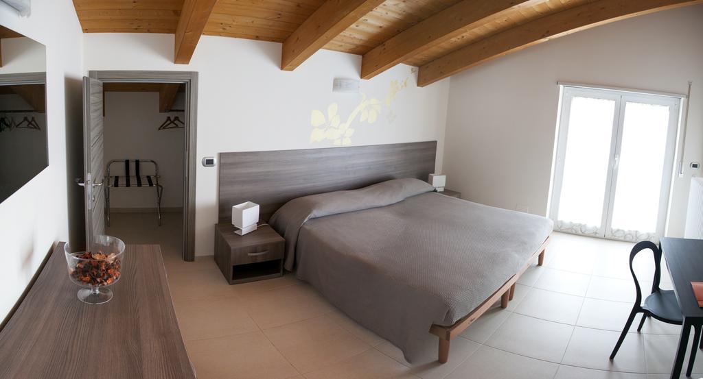 Verduno B&B Alba In Langhe الغرفة الصورة